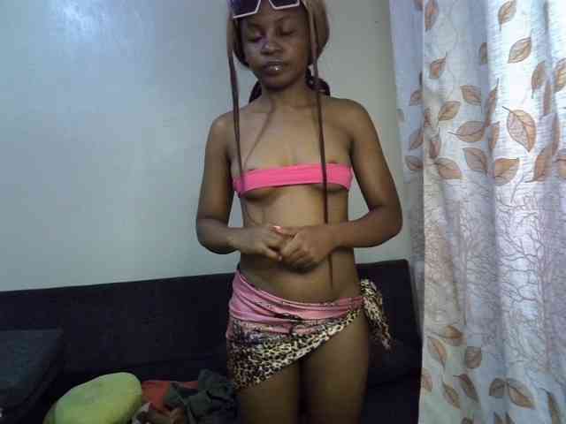 GoldenGoddess1 webcam