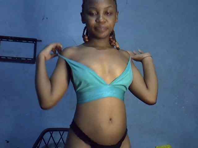 GoldenGoddess1 webcam