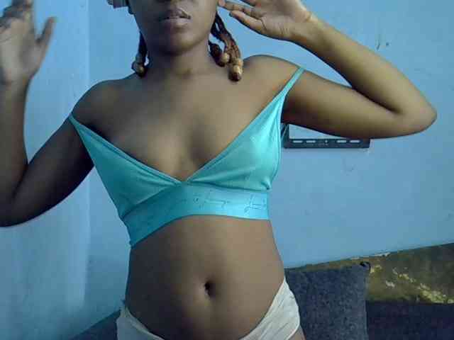 GoldenGoddess1 webcam