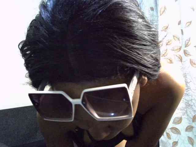 GoldenGoddess1 webcam