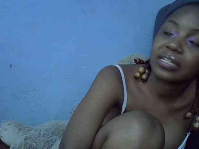 GoldenGoddess1 webcam