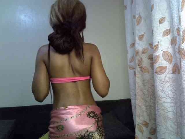 GoldenGoddess1 webcam