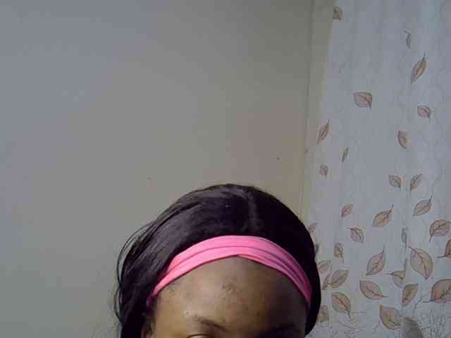 GoldenGoddess1 webcam