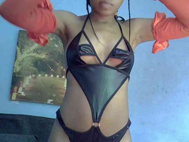 GoldenGoddess1 webcam