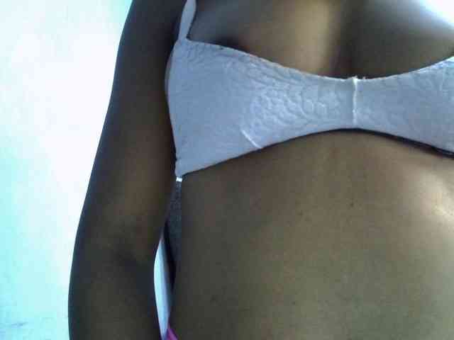 GoldenGoddess1 webcam