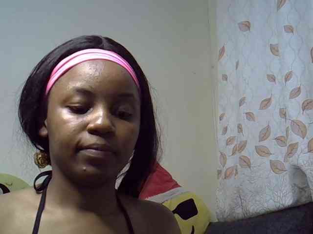 GoldenGoddess1 webcam