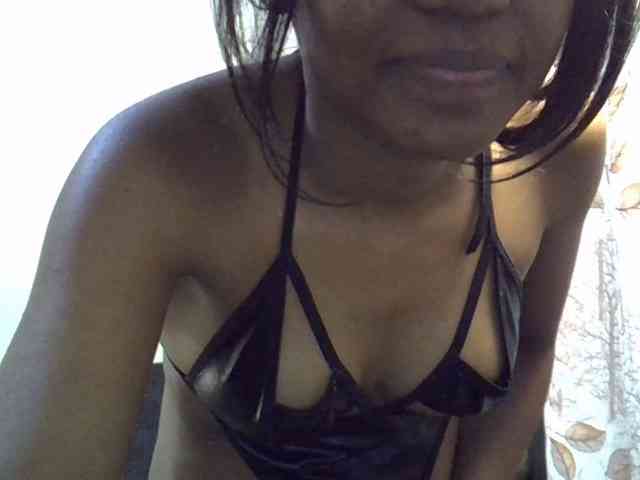 GoldenGoddess1 GoldenGoddess1