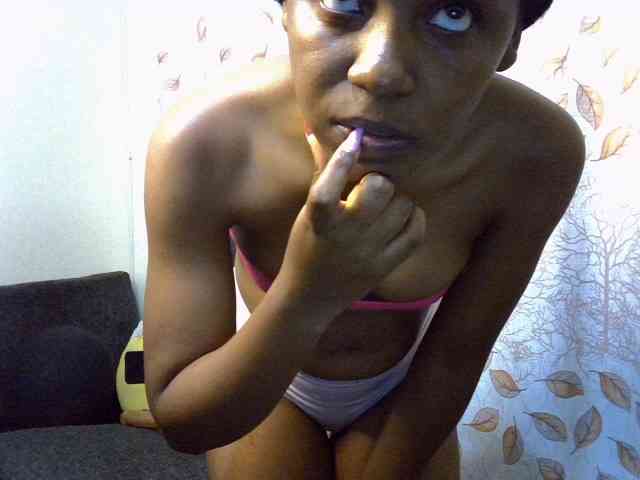 GoldenGoddess1 webcam