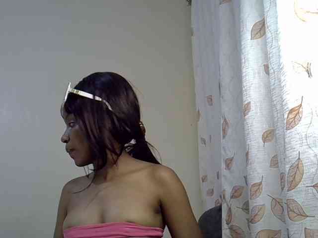 GoldenGoddess1 webcam