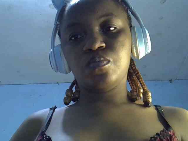 GoldenGoddess1 webcam