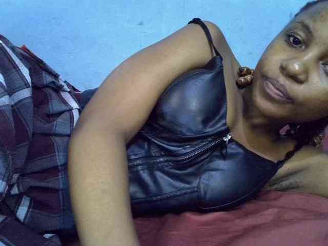 GoldenGoddess1 webcam