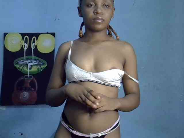 GoldenGoddess1 webcam