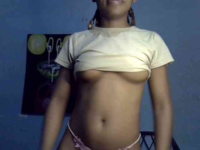 GoldenGoddess1 webcam