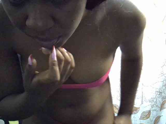 GoldenGoddess1 webcam