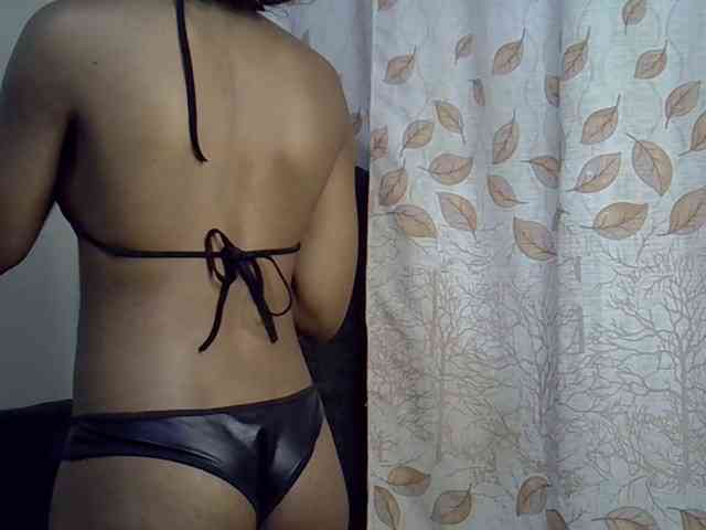 GoldenGoddess1 webcam