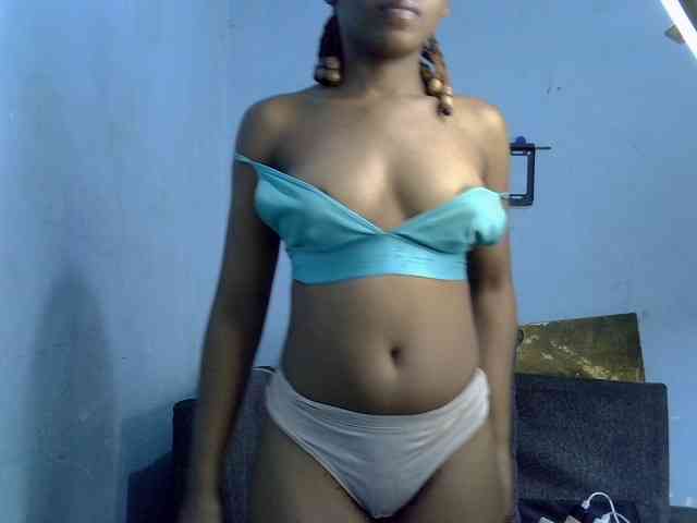 GoldenGoddess1 webcam