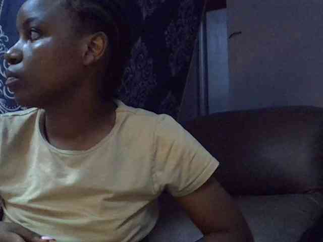 GoldenGoddess1 webcam