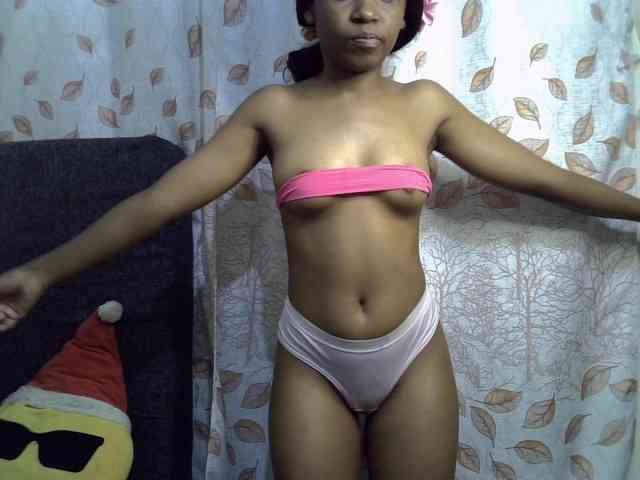 GoldenGoddess1 webcam