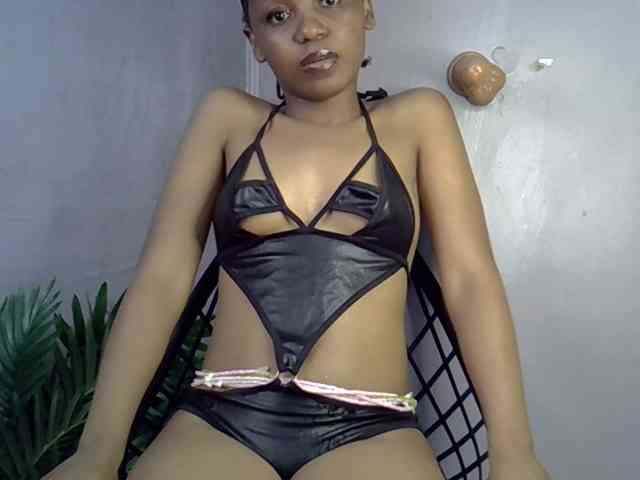 GoldenGoddess1 GoldenGoddess1