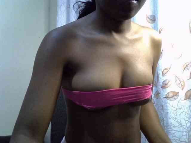 GoldenGoddess1 webcam