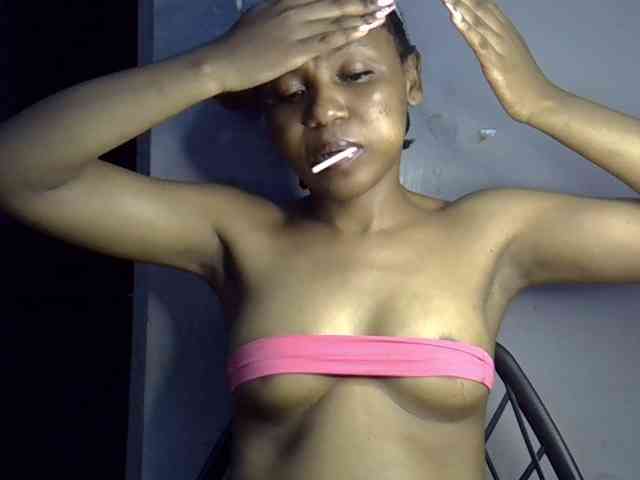 GoldenGoddess1 webcam