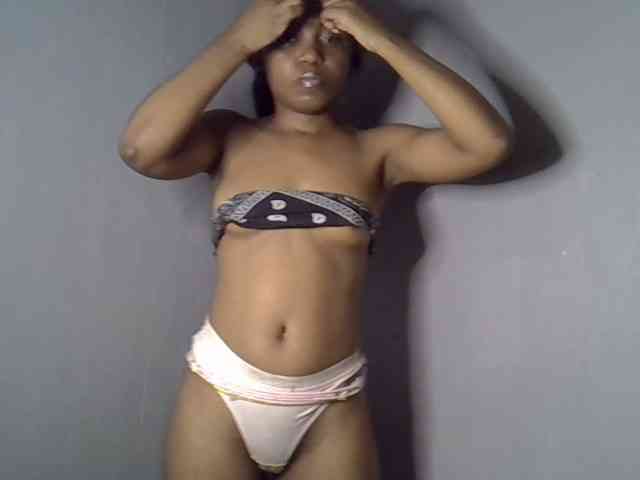 GoldenGoddess1 webcam