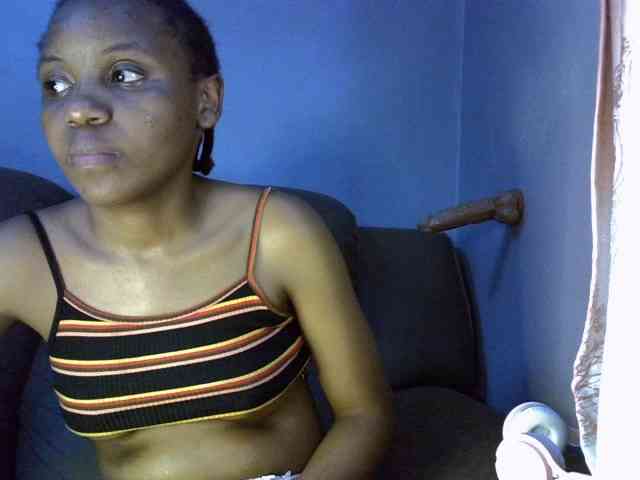 GoldenGoddess1 Live Webcam on BongaCams