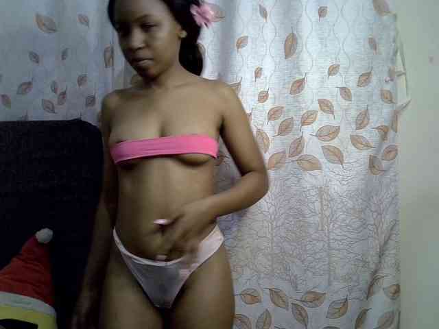 GoldenGoddess1 webcam