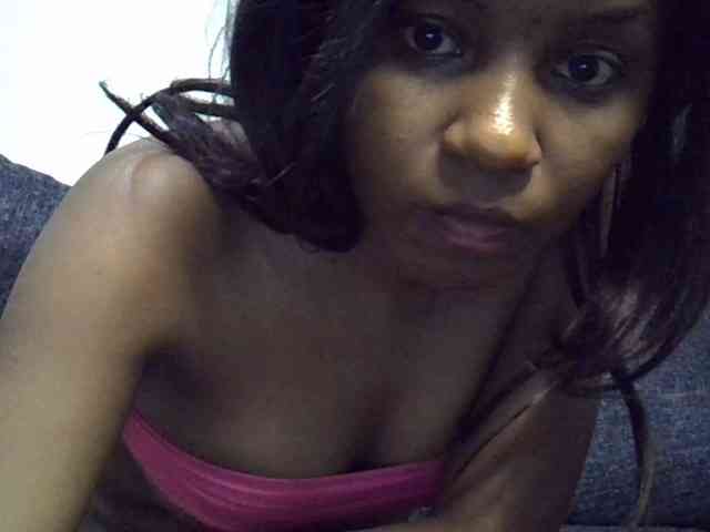 GoldenGoddess1 Live Webcam on BongaCams