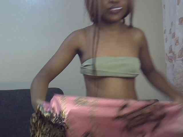 GoldenGoddess1 webcam