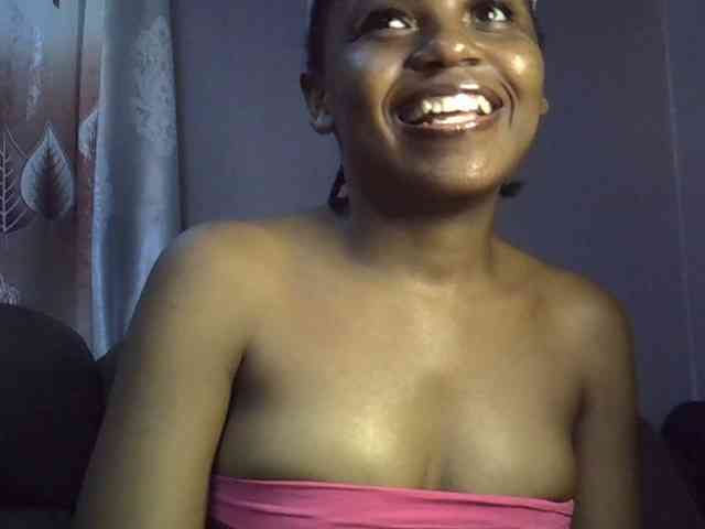 GoldenGoddess1 webcam