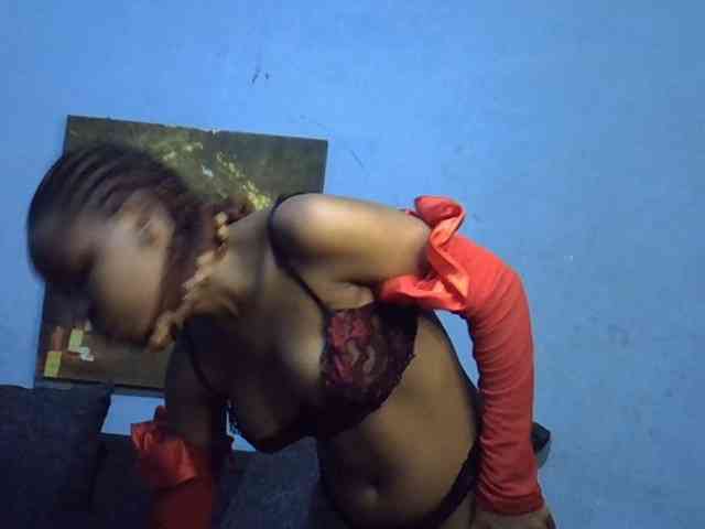 GoldenGoddess1 webcam