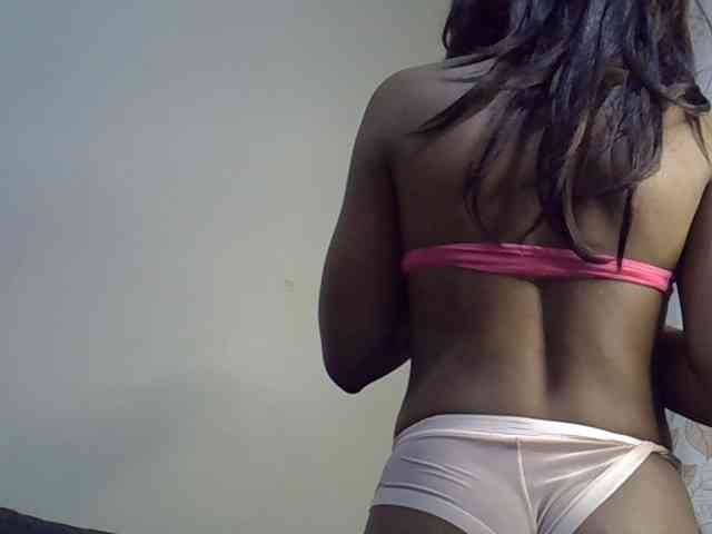 GoldenGoddess1 webcam