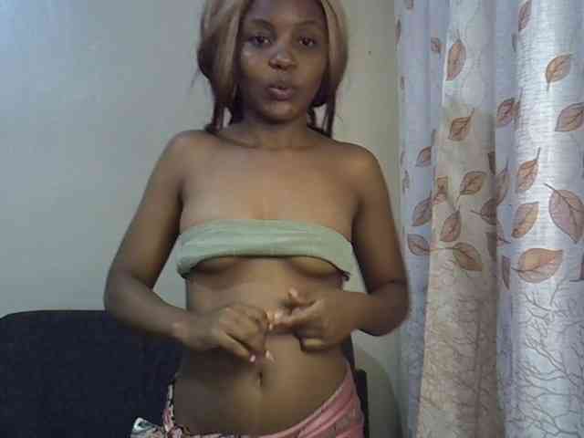 GoldenGoddess1 webcam