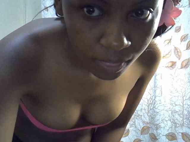 GoldenGoddess1 webcam