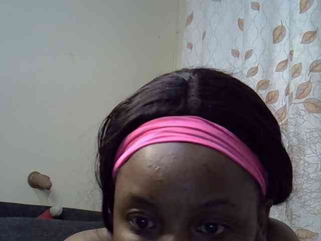 GoldenGoddess1 webcam