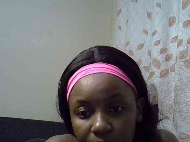 GoldenGoddess1 webcam