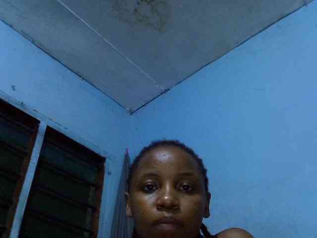 GoldenGoddess1 webcam