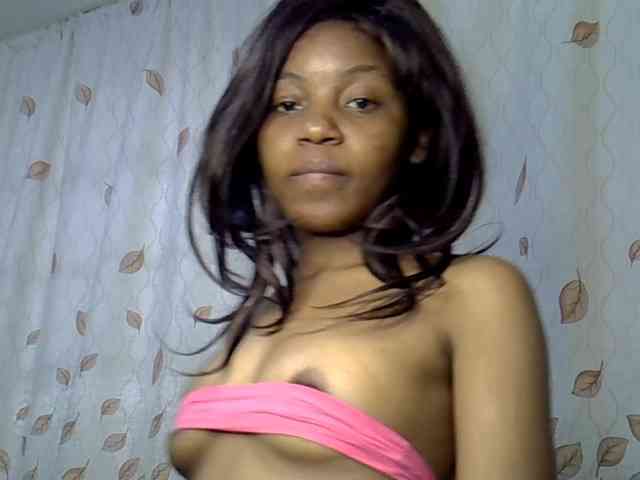 GoldenGoddess1 webcam