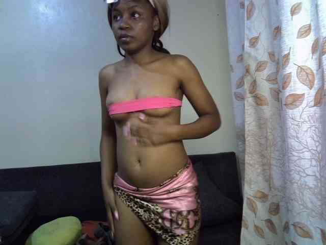 GoldenGoddess1 webcam