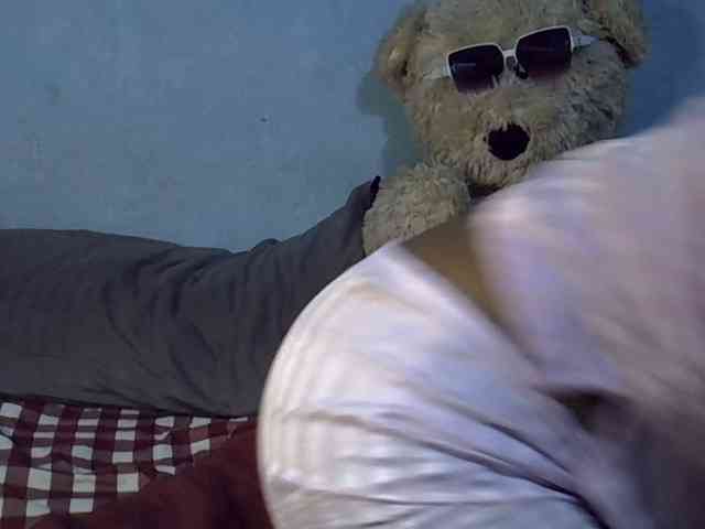 GoldenGoddess1 webcam