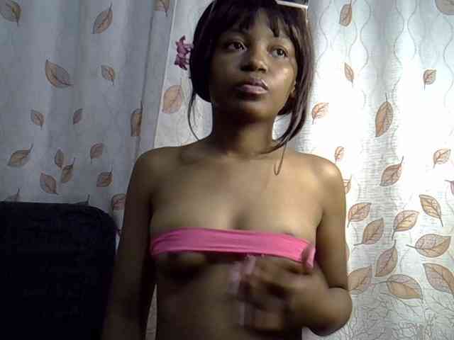 GoldenGoddess1 webcam