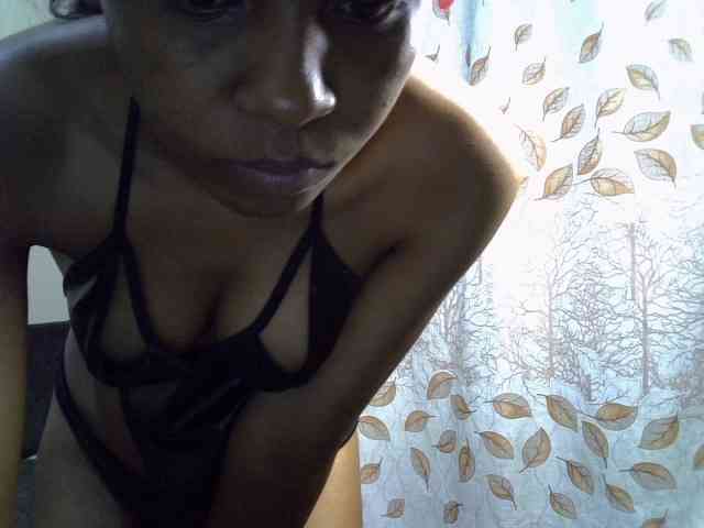 GoldenGoddess1 webcam