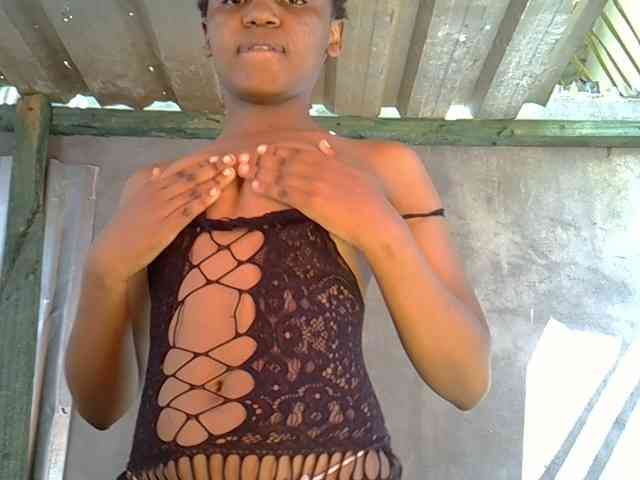 GoldenGoddess1 webcam