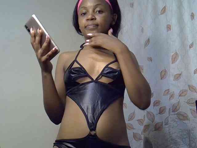 GoldenGoddess1 webcam