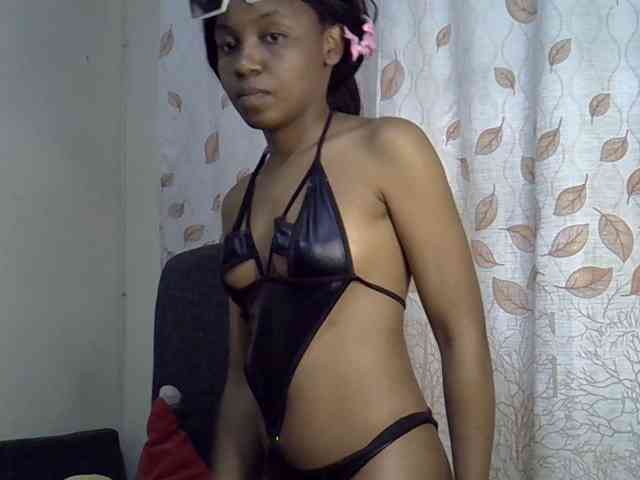 GoldenGoddess1 webcam