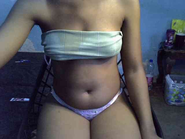 GoldenGoddess1 webcam