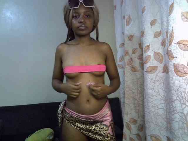 GoldenGoddess1 webcam