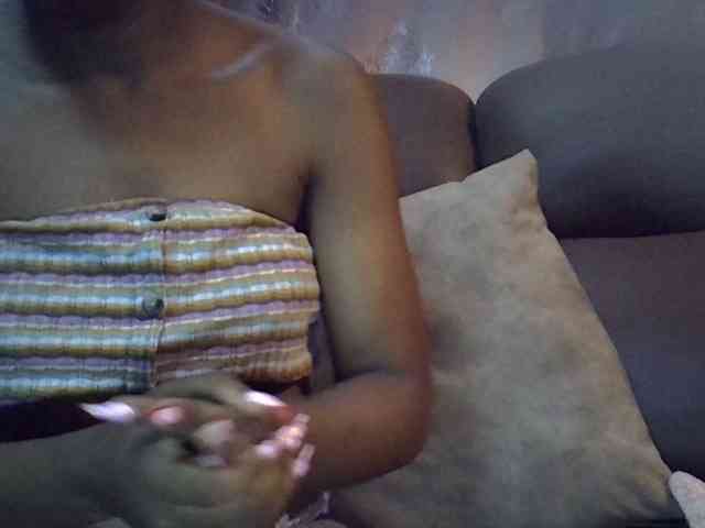 GoldenGoddess1 GoldenGoddess1