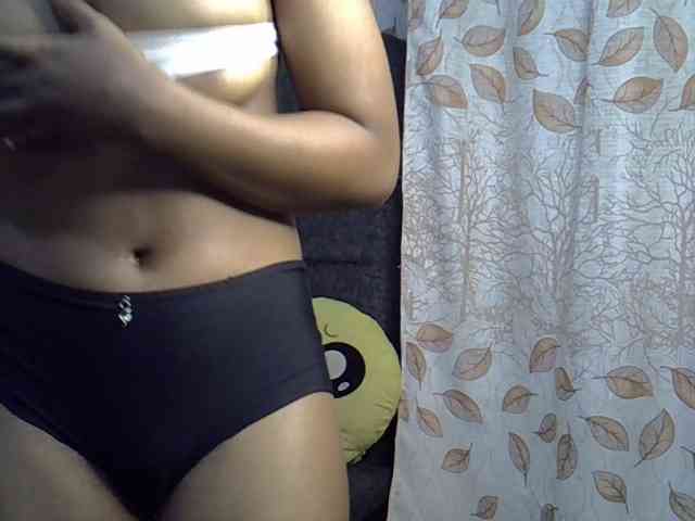 GoldenGoddess1 webcam